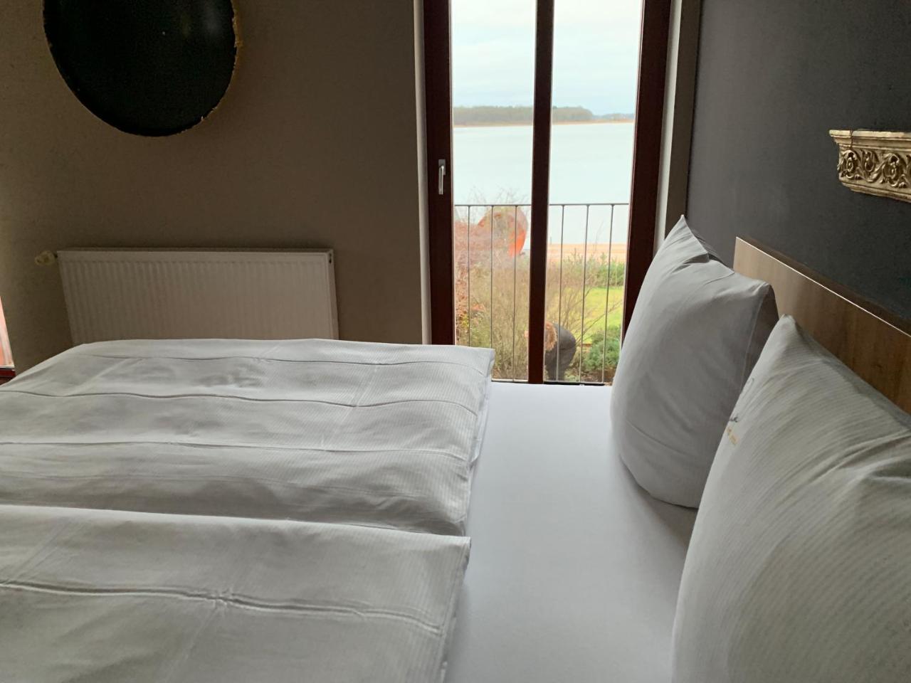 Hotel Inselhof Malchow  Esterno foto